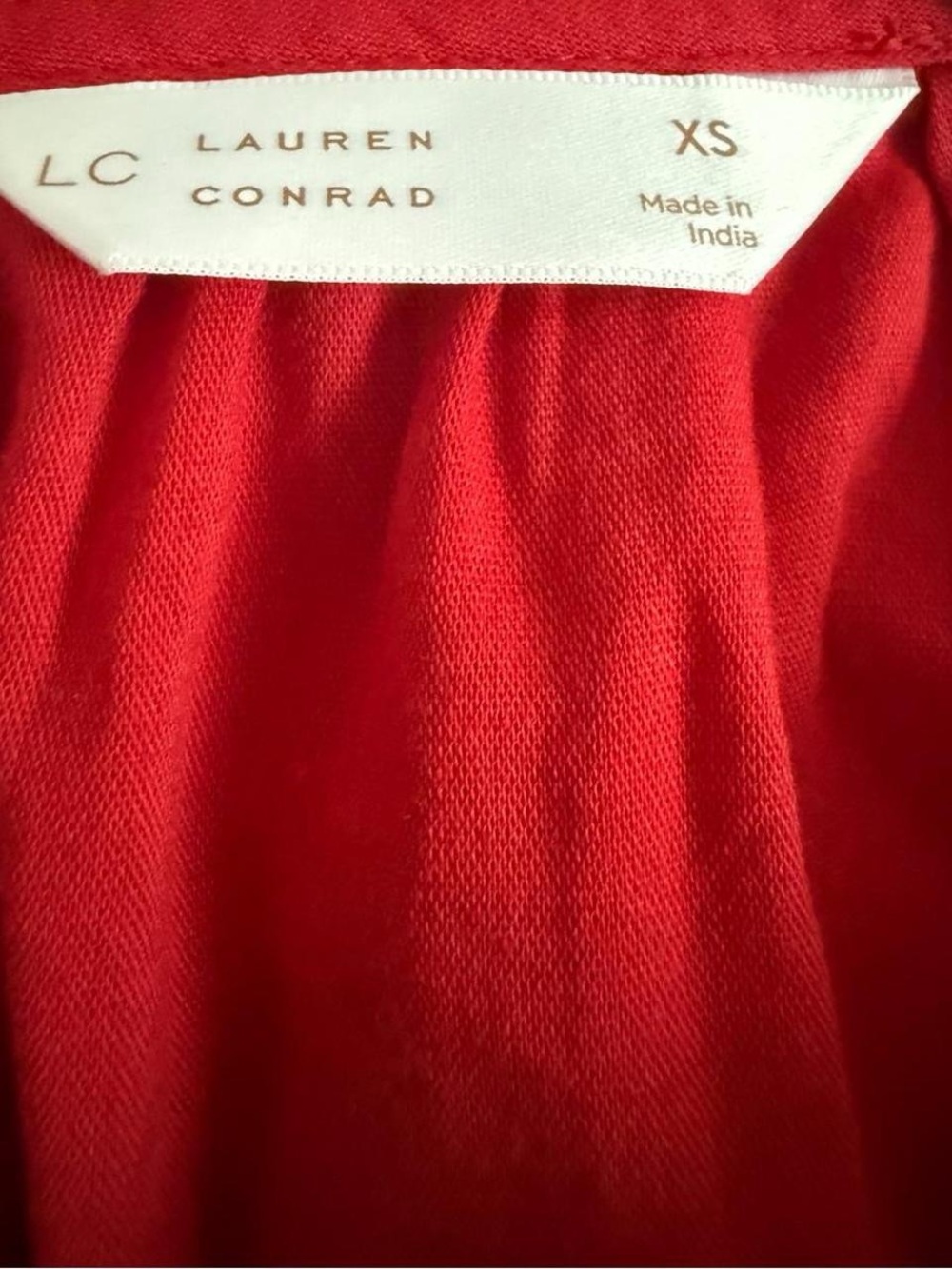 Red Ruffle-Front Puff Sleeve Blouse - Picture 3 of 7
